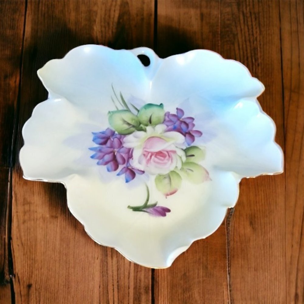 Vintage Blue Trinket or Candy Leaf Plate with Floral Design by Lefton China…‎